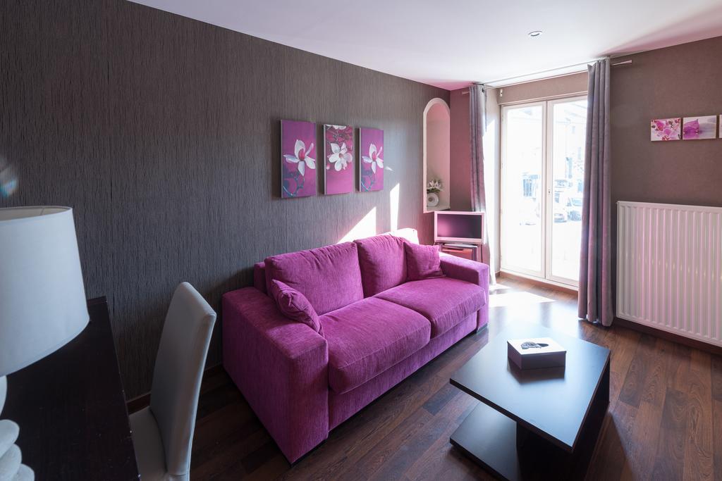 Hotel Saint-Pierre Pontarlier Rum bild