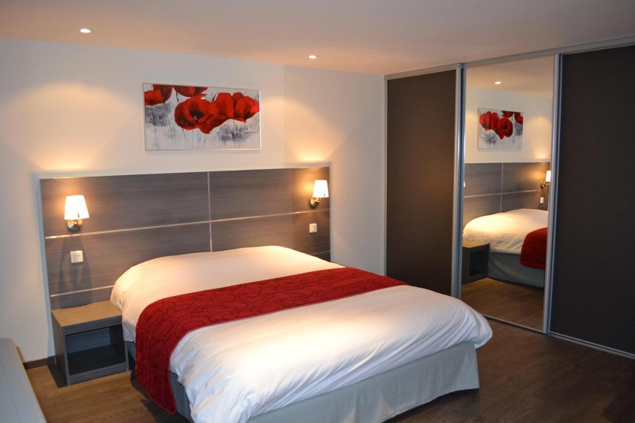 Hotel Saint-Pierre Pontarlier Exteriör bild